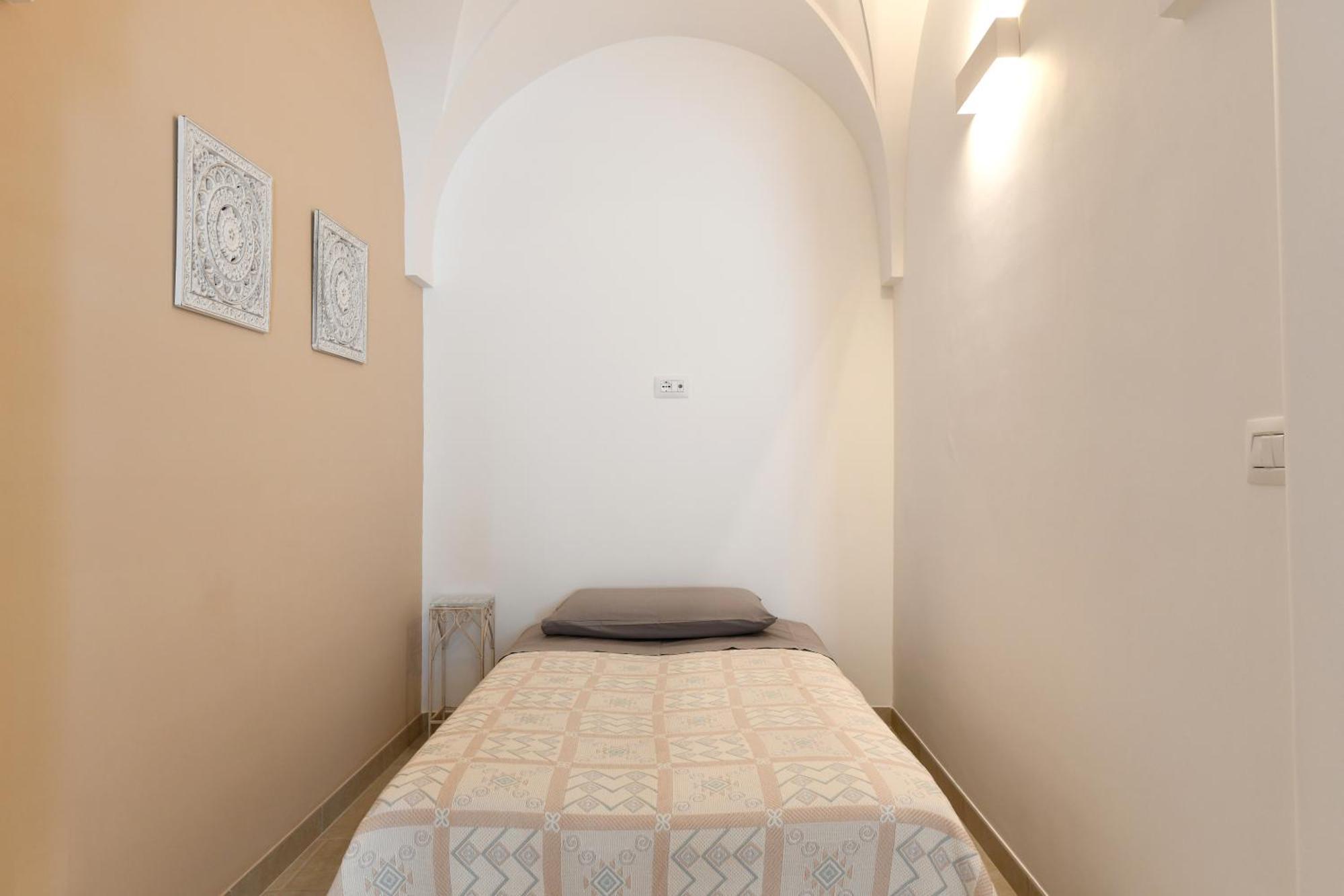La Scala Del Borgo Apartment Cisternino Luaran gambar
